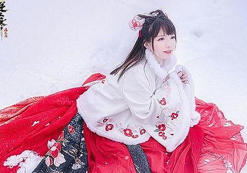 从吃瓜少女到娱乐姐妹:网络红人背后的神秘故事揭秘